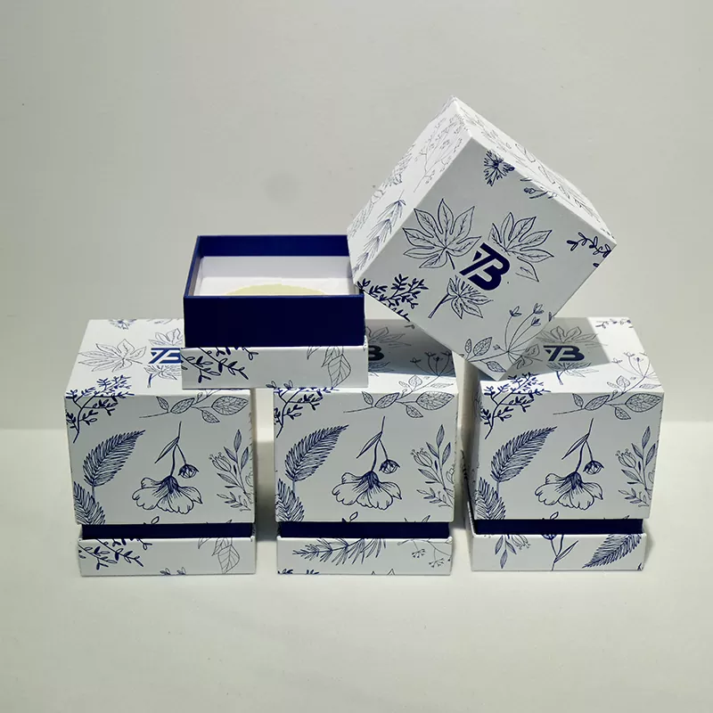 Hvilke materialer bruges til at fremstille gaveæsker med låg?