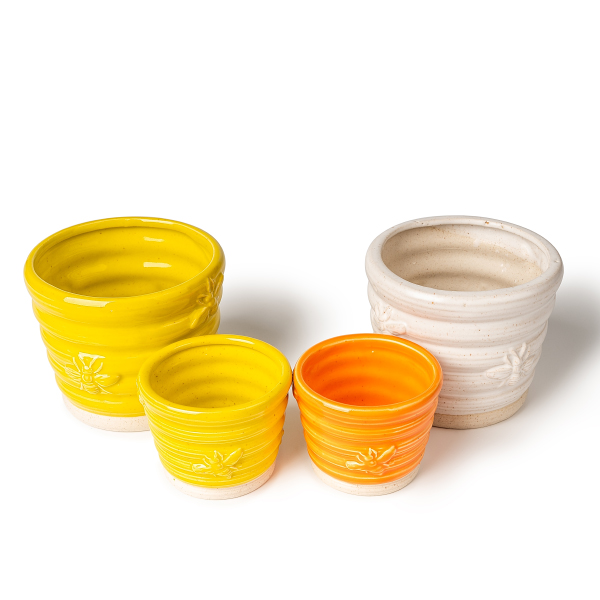 Vil du løfte dit rum og din gaveoplevelse? Prøv denne bivoks keramiske stearinlyskrukke med yndige bidetaljer!